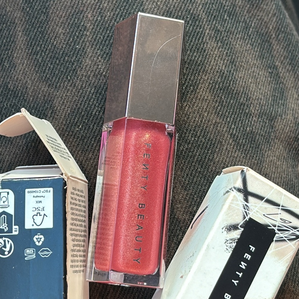 Fenty- Pink dragonfly NWOB